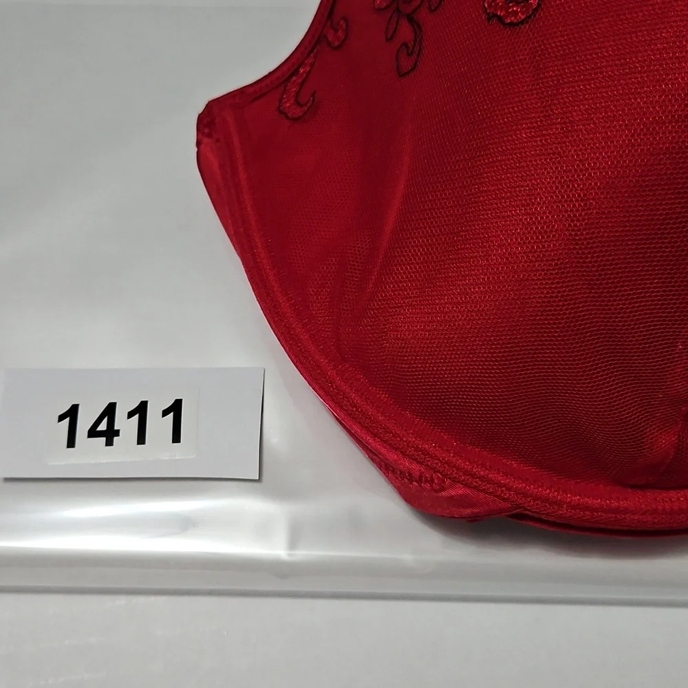 Playtex Red Lace Underwire Full Coverage Padded Bra Size 38DD - Picture 12 of 12